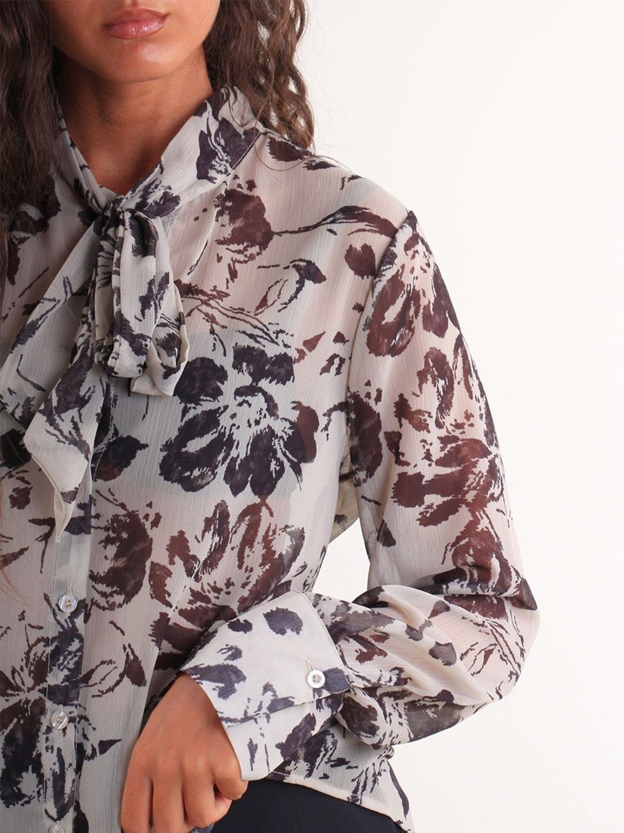 Vajszínű virágmintás ing nyakkötővel - Image 2