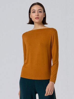 Csónak nyakú felső