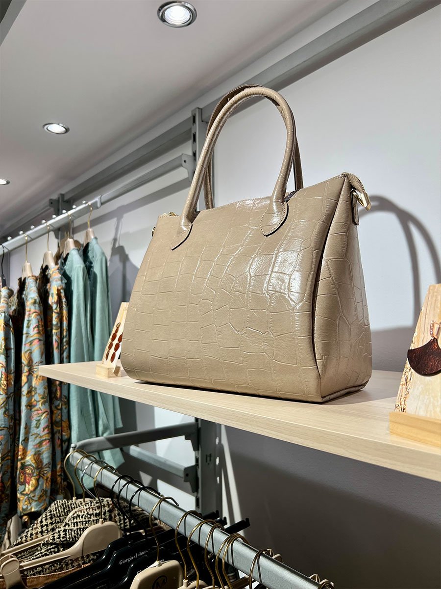 Taupe színű kígyóbőr mintás bőrtáska - Image 3