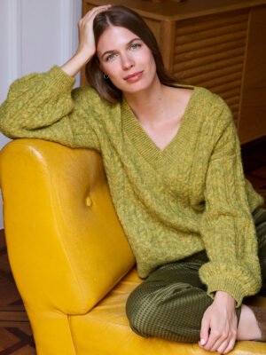 Gyapjú színes kötött pulóver