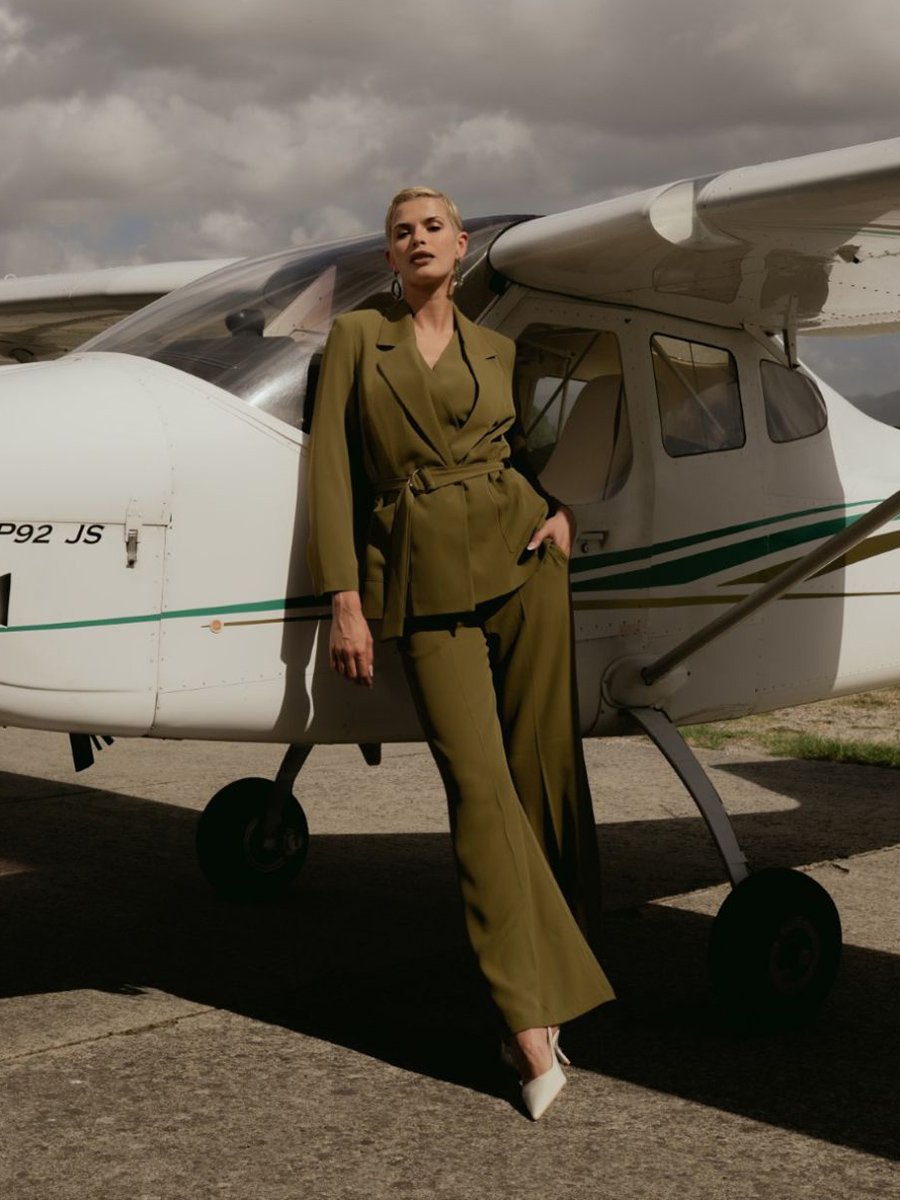 Elegáns oliva zöld hosszú állású blézer - Image 3