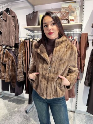 Barna színű nerc hatású cipzáros kapucnis bunda