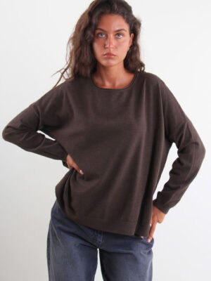 Kerek nyakú lezser pulóver