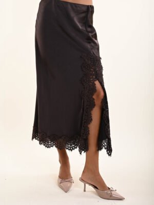 Csoki színű szatén szoknya csipke betéttel