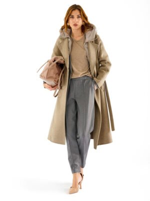 Sötétszürke gumis derekú elől végig varrott nadrág