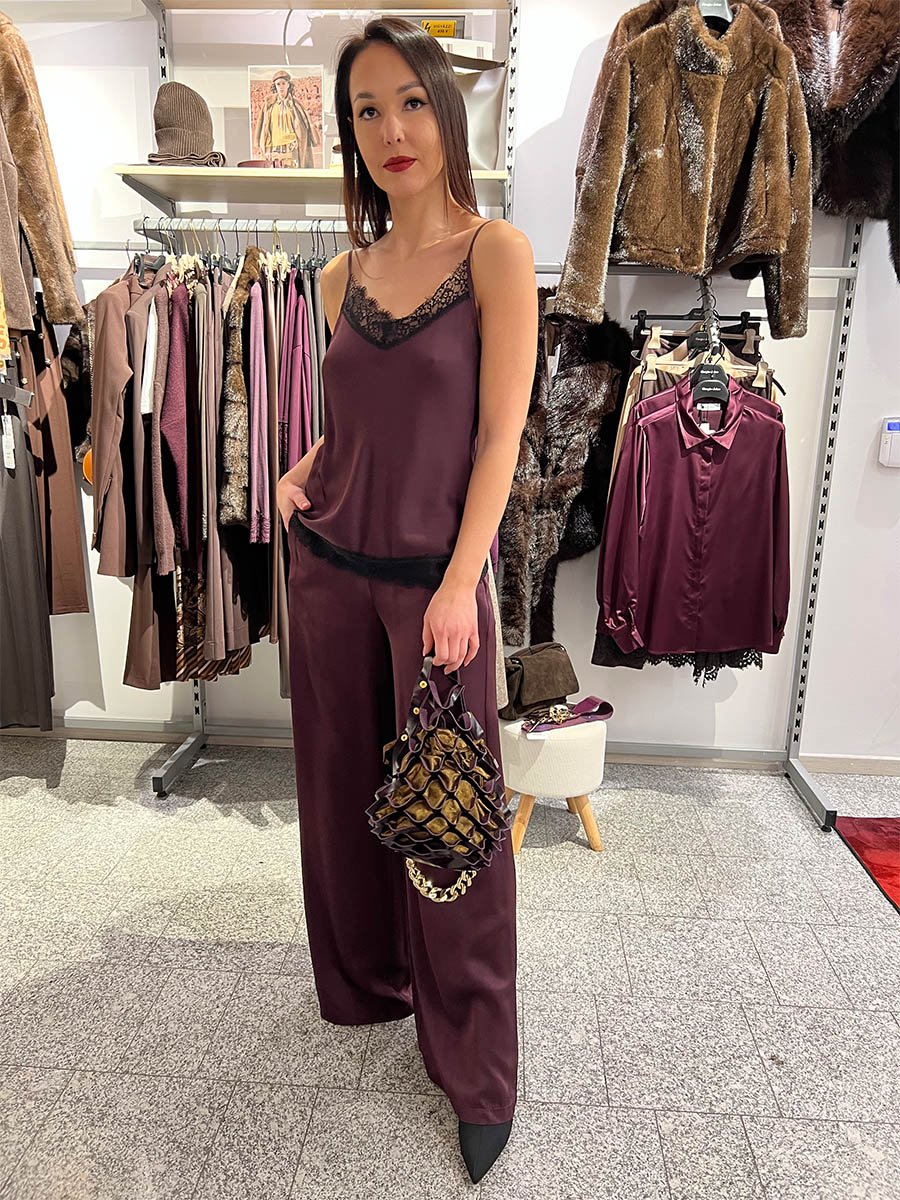 Bő szárú elegáns viola szatén nadrág