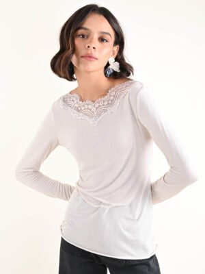 Bézs színű kasmír keverék pulóver csipkebetéttel