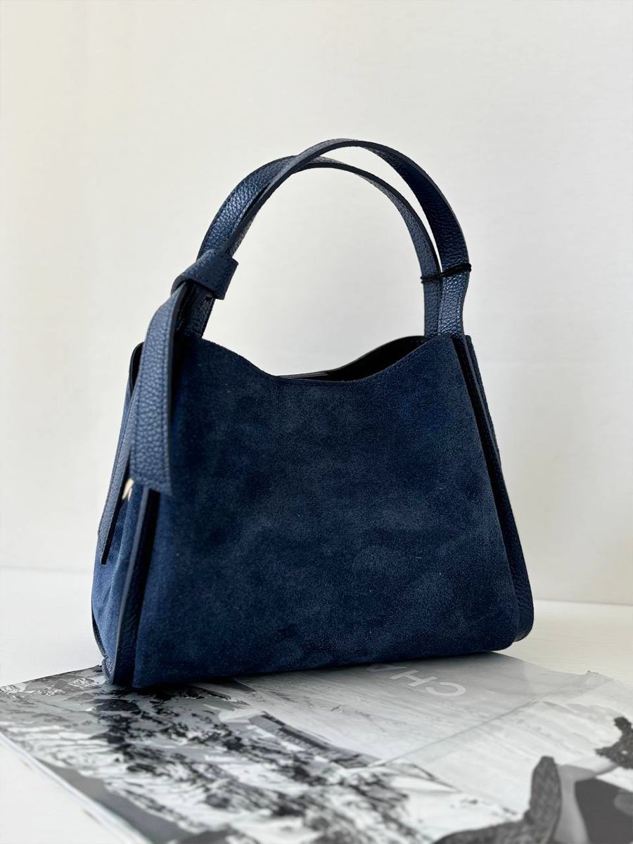 Kék színű hasított bőr kézi táska