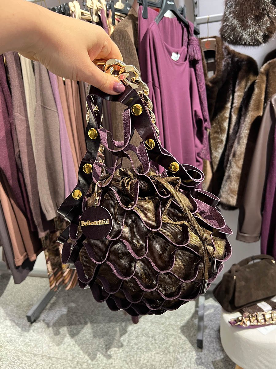 Viola-arany színű kézműves bőr táska