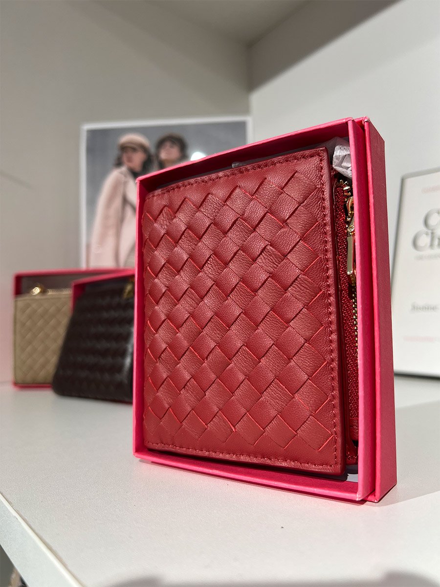 Piros bőr pénztárca