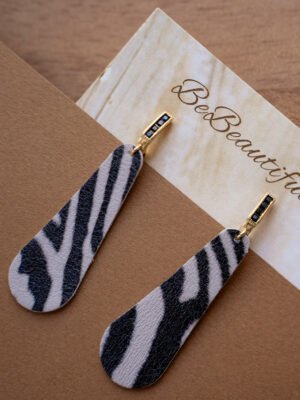 Fekete fehér fekete cirkónium köves bőr fülbevaló