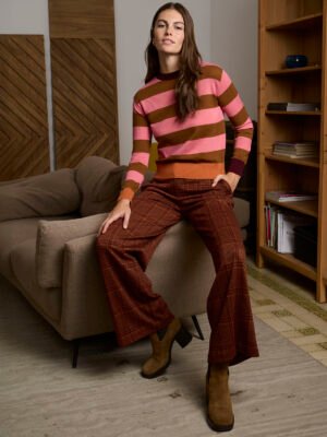 Egyenes szabású mintás nadrág