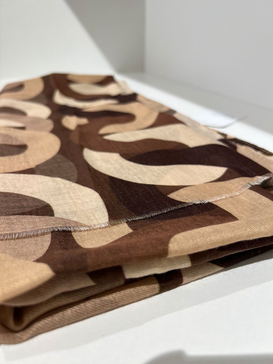 Barna kör mintás vékony sál