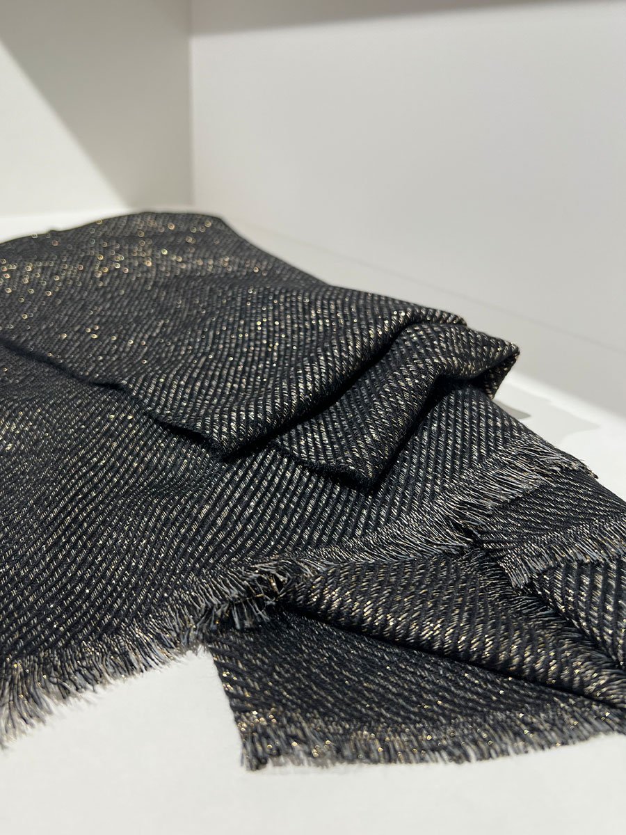 Fekete csillámos sál