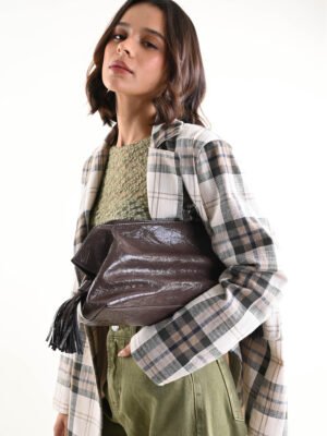 Egy gombos zöld blézer