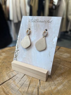 Arany színű cirkónium köves bőr fülbevaló