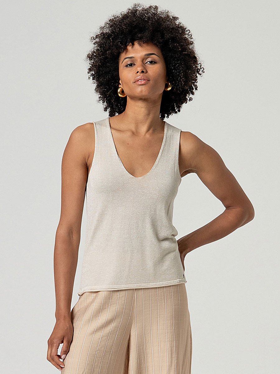 Bézs színű csillogós V-nyakú pántos felső