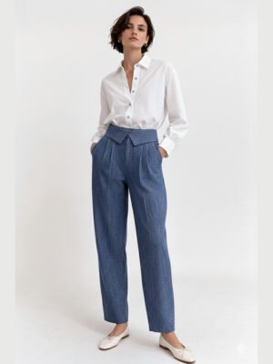 Fehér ing világoskék színű gombokkal