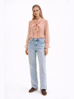 Rózsaszín masninyakú blúz fodros ujjakkal