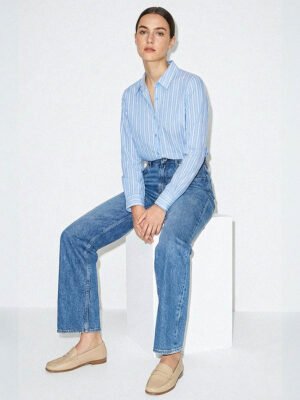 Világoskék csíkos ing strasszokkal