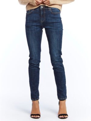 Szűk szárú sötétkék farmer